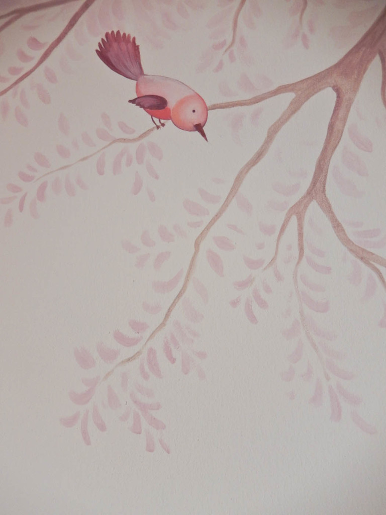 cameretta-bambina-piacenza-decorazione-alberi-rosa