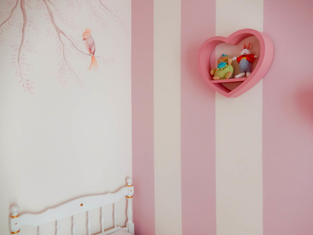 cameretta-bambina-piacenza-decorazione-wonderland