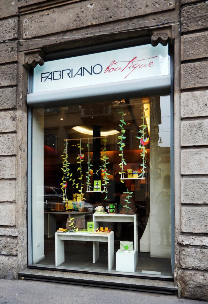 vetrina-fabriano-wonderland-allestimento-boutique